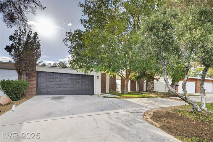 Property Photo:  5255 South Sandhill Road  NV 89120 