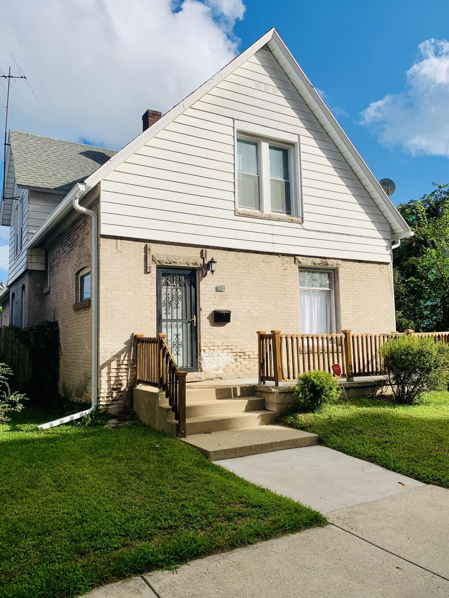 Property Photo: 124 E 10th Street IN 46360