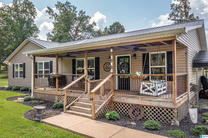Property Photo: 2634 Oak Grove Road AL 35905
