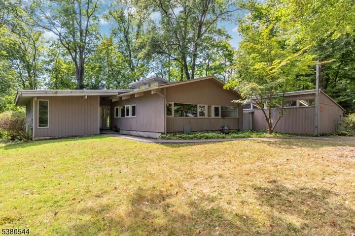 21 Maxwell Ct  Morristown Town NJ 07960 photo