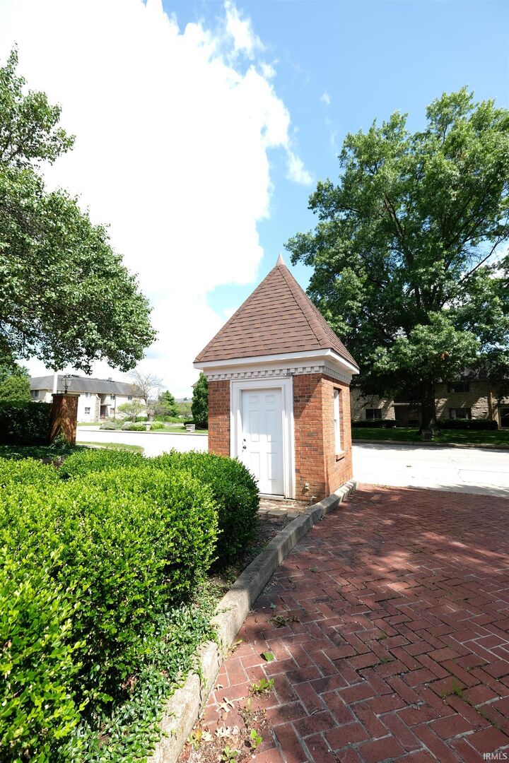 Property Photo:  2606 E 2nd Street Unit D  IN 47401 
