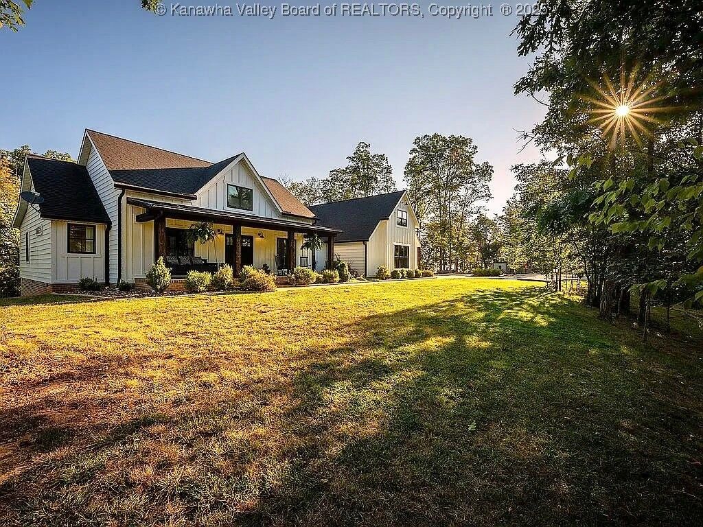 Property Photo:  482 Travelers Ridge  WV 25213 