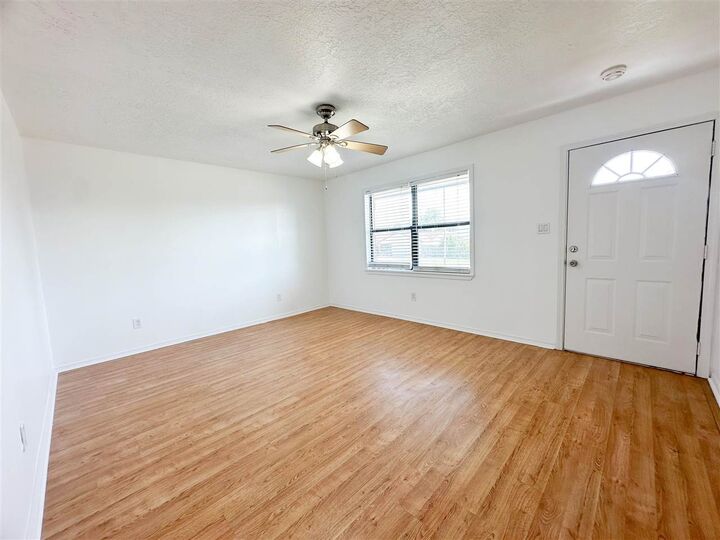 Property Photo: 6743 NW Compass Dr OK 73505