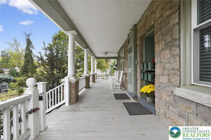 Property Photo:  313 Edgewood B  PA 19002 