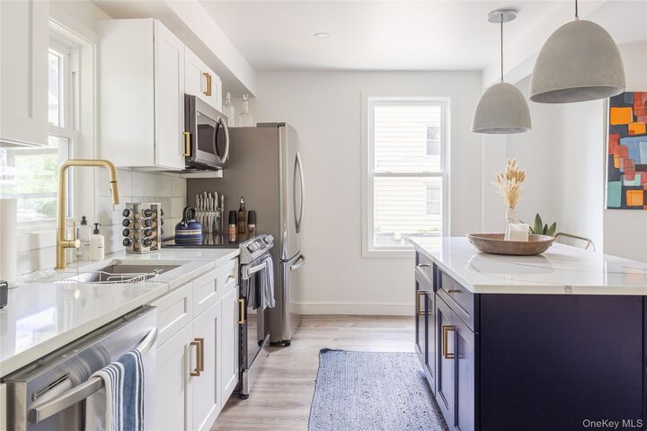 Property Photo:  293 Main Street 1  NY 12472 