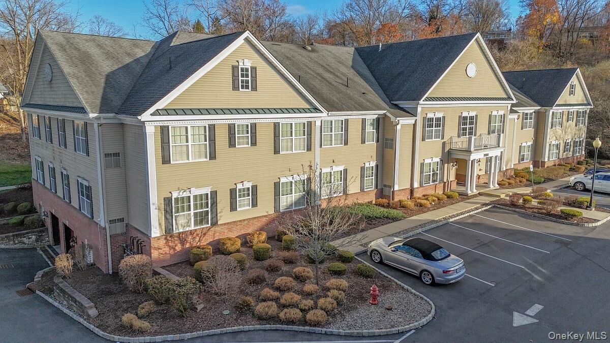 Property Photo: 213 Canter Court NY 10924