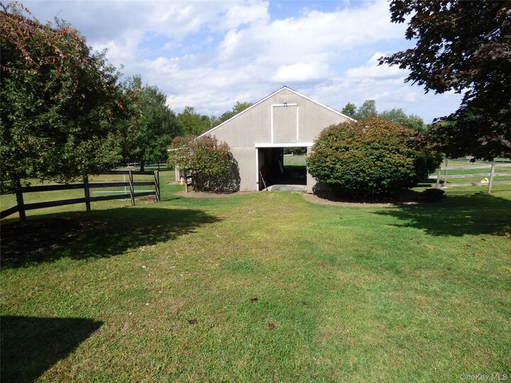 Property Photo:  9 Hedges Road  NY 10990 