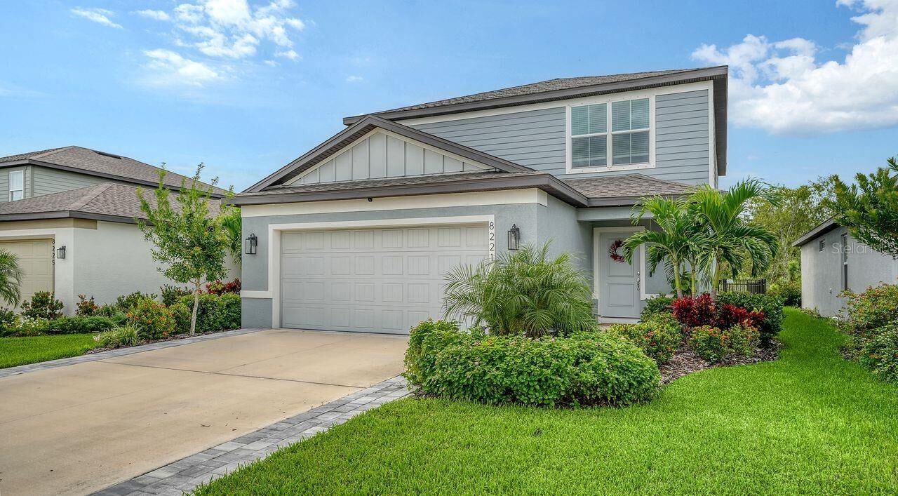 Property Photo: 8221 Reefbay Cove FL 34219