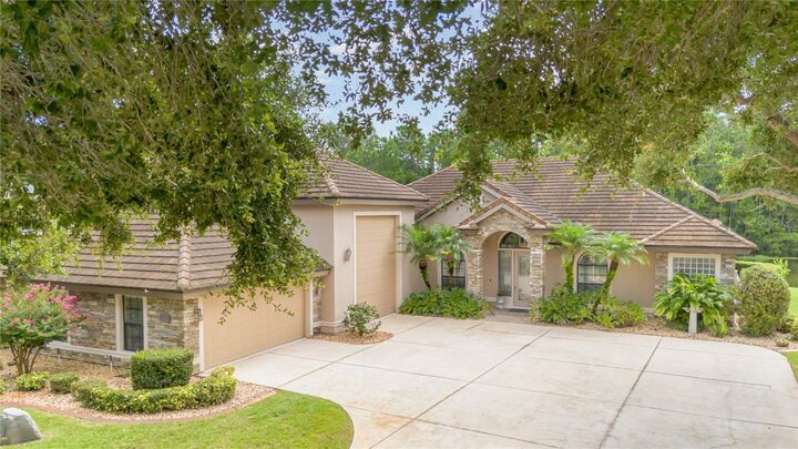 Property Photo:  2718 Winterford Drive  FL 32128 