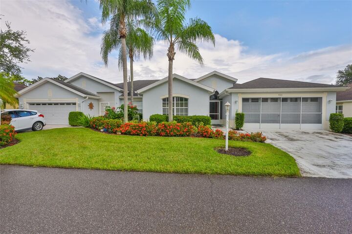 Property Photo: 920 Villeroy Greens Drive FL 33573