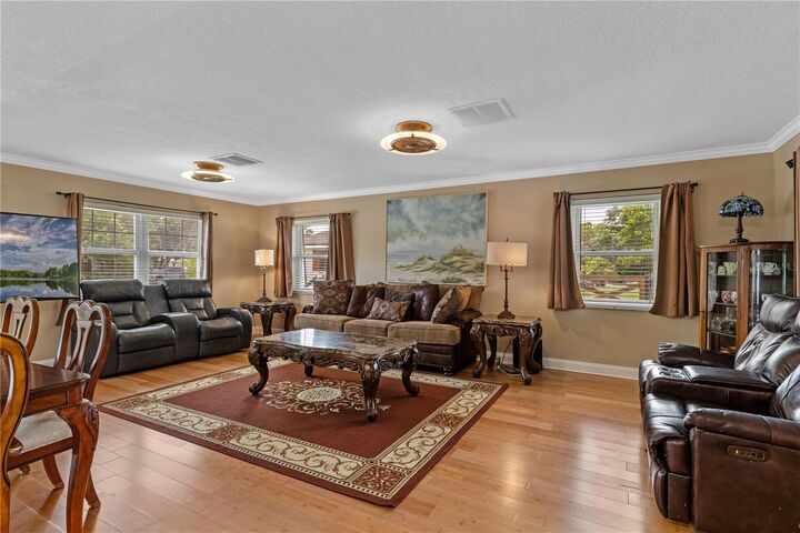 Property Photo: 2622 Hibiscus Court FL 32738