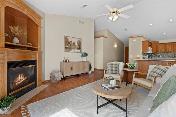 924 Prairie Gdns 7  Kewaskum WI 53040 photo