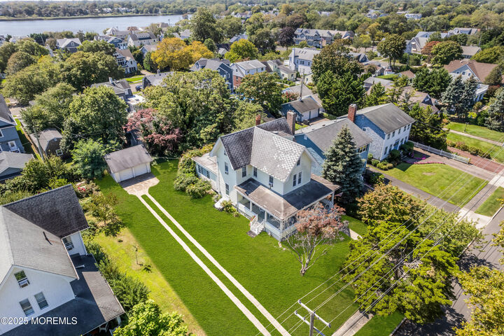Property Photo:  305 Atlantic Avenue  NJ 07762 