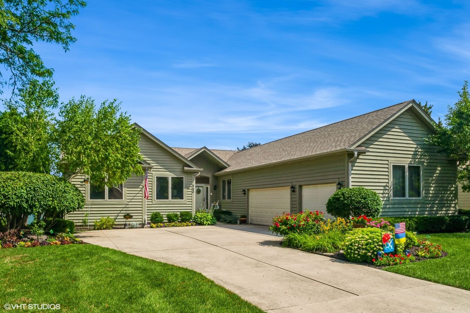 Property Photo: 443 Red Rock Drive IL 60046