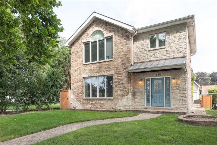 7531 Tripp Avenue  Skokie IL 60076 photo