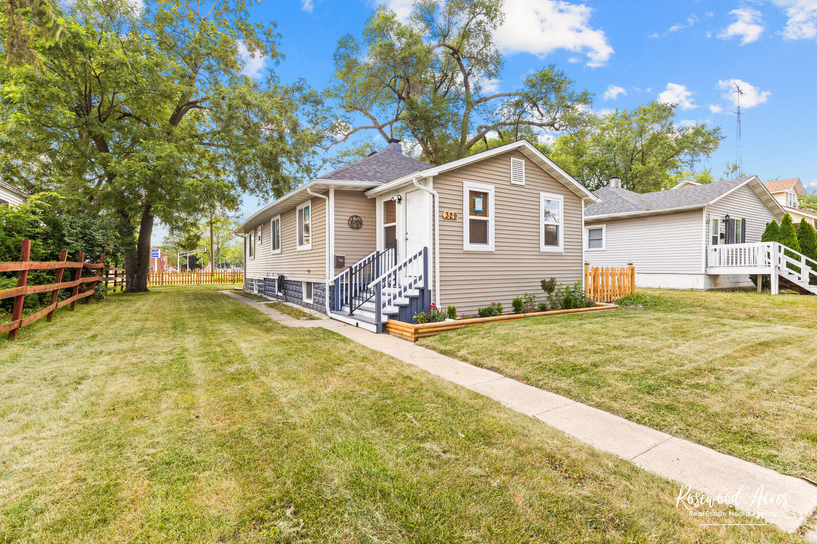 Property Photo:  329 S Albert Boulevard  IL 60901 