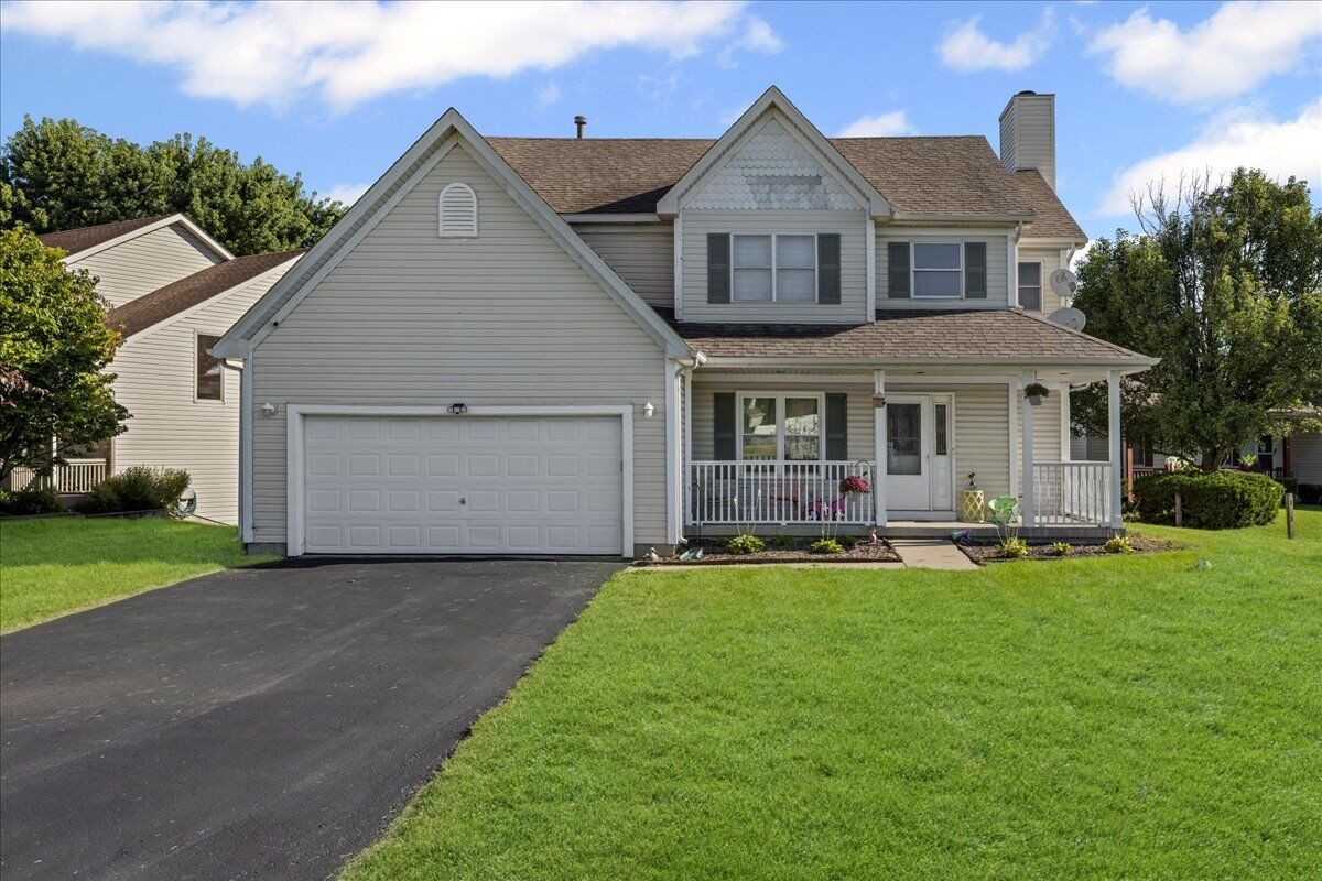 Property Photo: 1421 Portage Lane IL 60098
