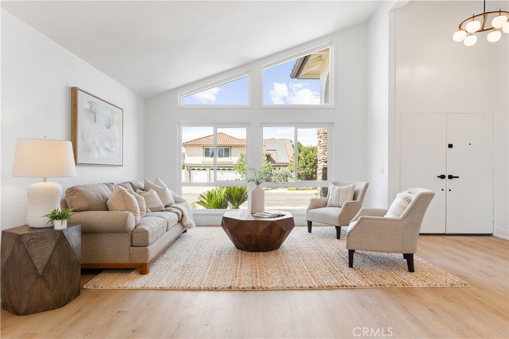 Property Photo:  524 Vanderbilt Drive  CA 92870 