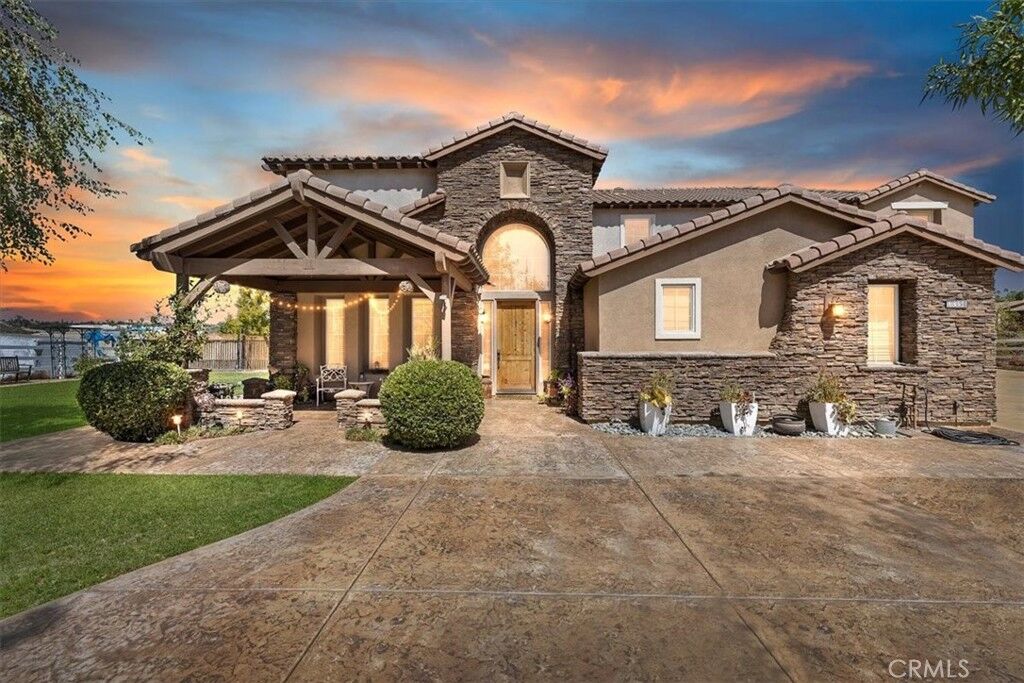 Property Photo: 18354 Swallowtail Lane CA 92504