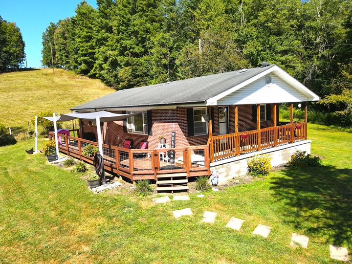 Property Photo: 330 Friendship Lane WV 24747