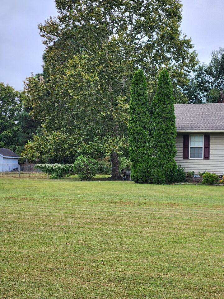 Property Photo:  307 Stribling Rd  TN 38464 