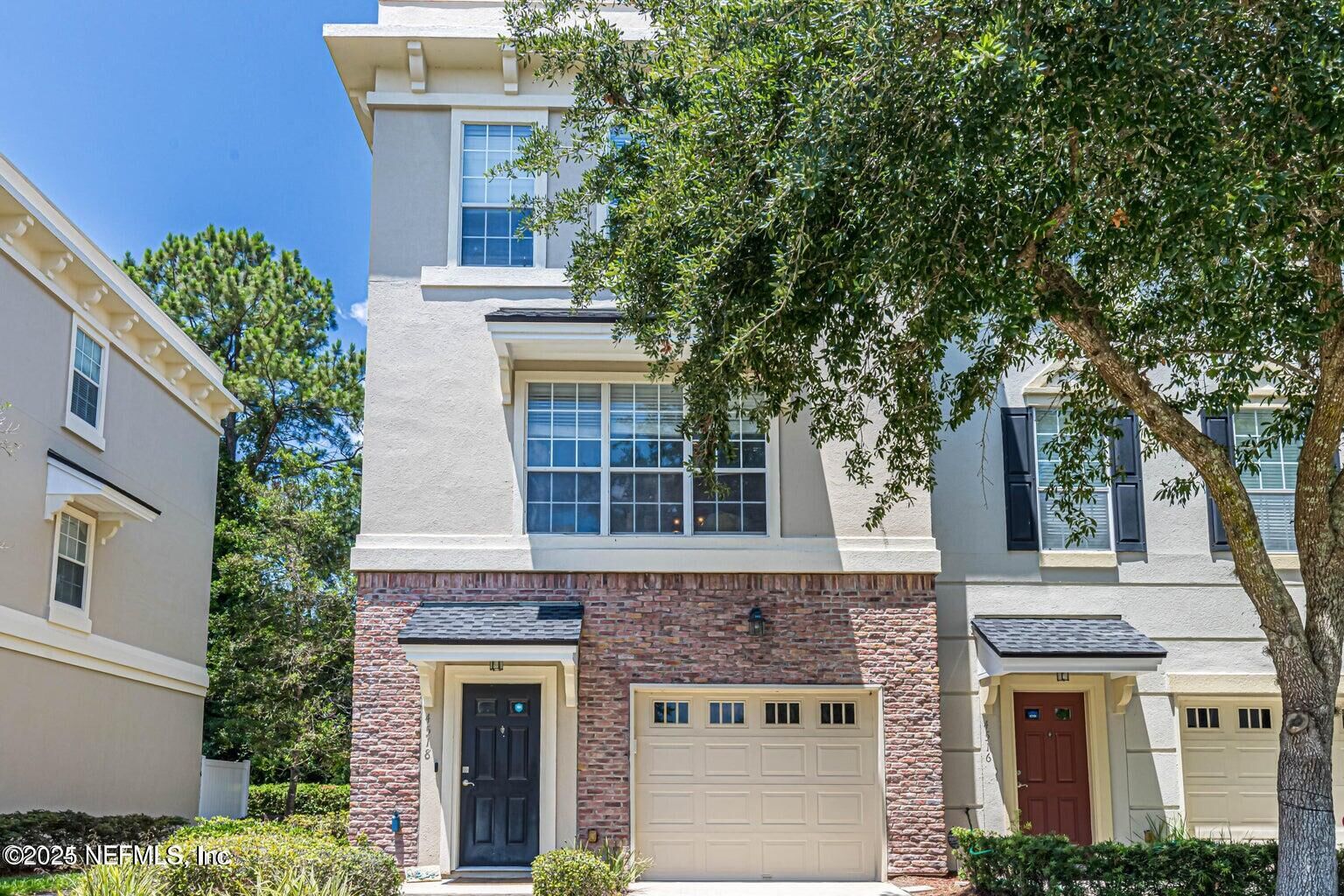 Property Photo: 4518 Congressional Drive FL 32246