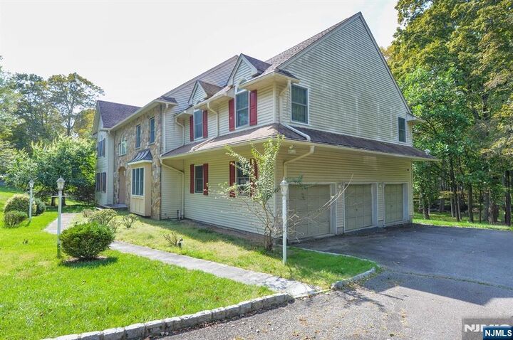 Property Photo:  515 Saddle River Road  NJ 07458 
