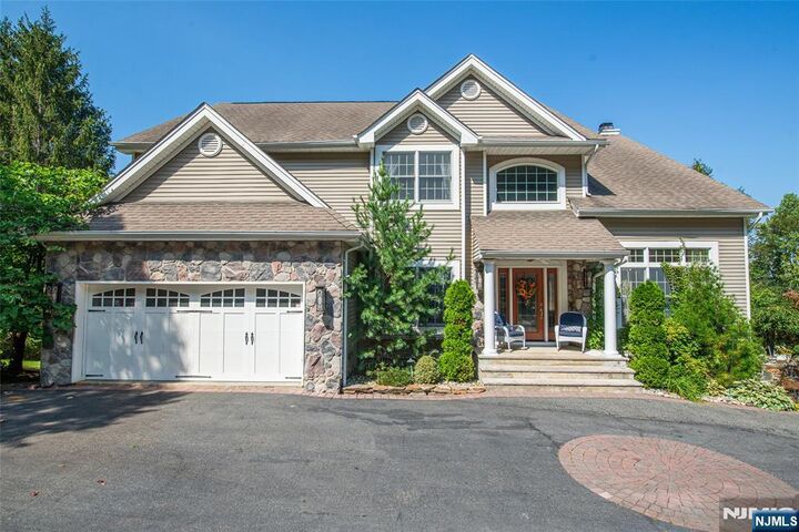 35 Ramapo Mountain Drive  Wanaque NJ 07465 photo