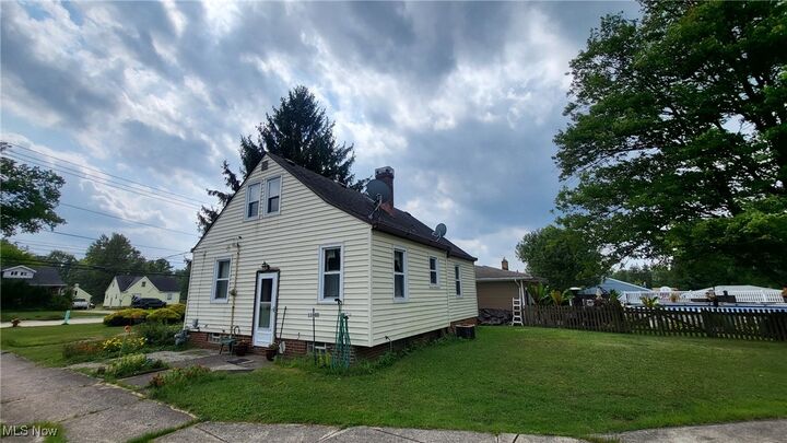 Property Photo:  11000 W Sprague Road W  OH 44130 