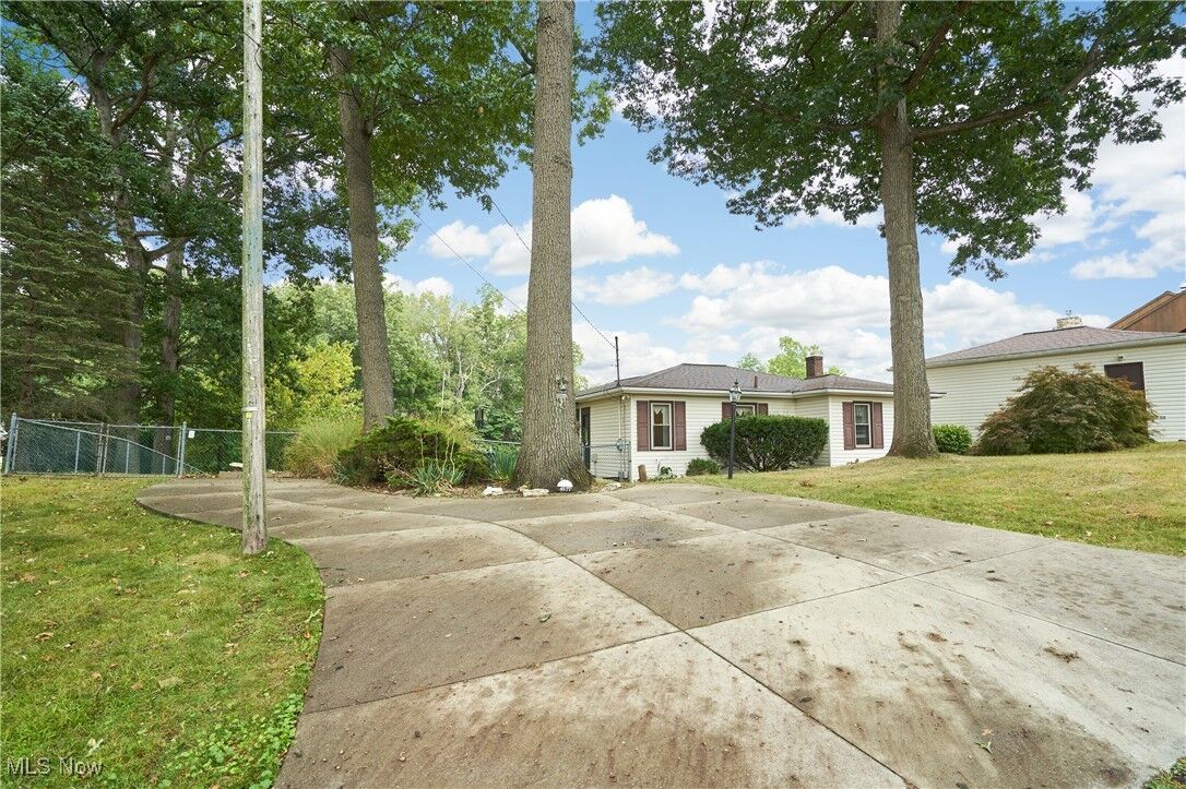 Property Photo: 4577 Rex Lake Drive OH 44319