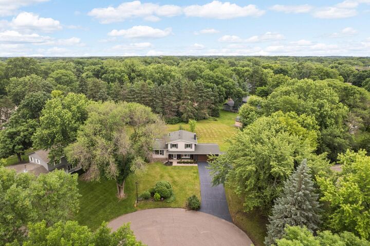 Property Photo: 2040 Vagabond Lane N MN 55447