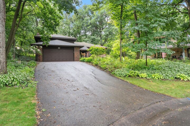 Property Photo: 9530 Risewood Circle MN 55347