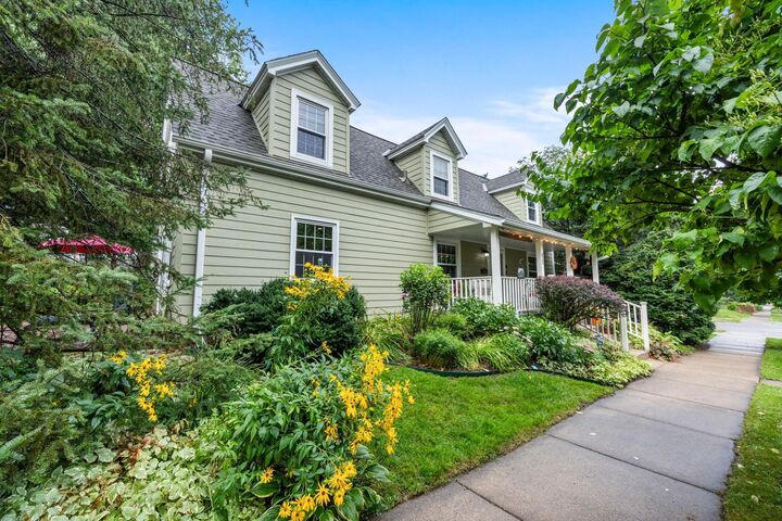 Property Photo:  633 Griggs Street S  MN 55116 