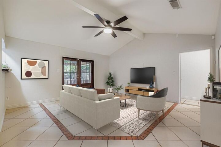 Property Photo: 1405 Carla Avenue TX 76014