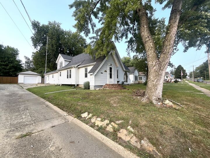 Property Photo: 1307 Jackson Street MO 64601