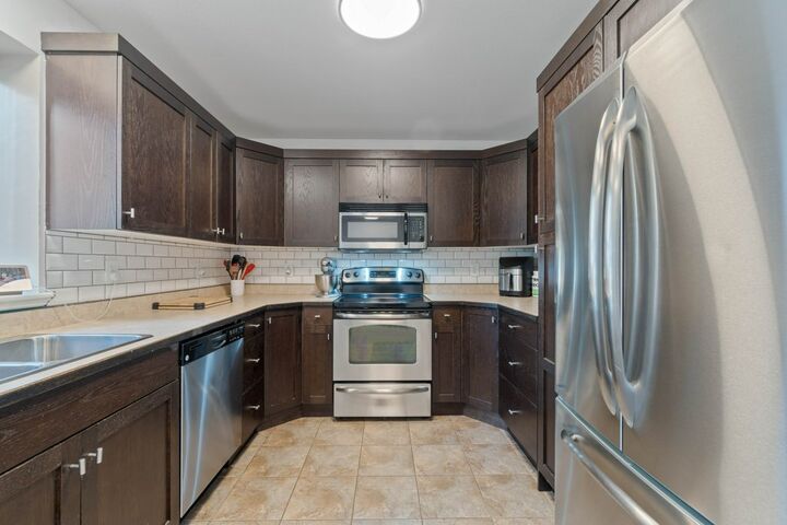 Photo de la propriété:  1449 1 Avenue NE 102  BC V1E 0C4 