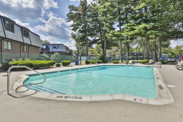 Property Photo:  46 Main Street 5  MA 01864 