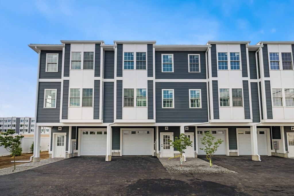 Property Photo: 8 Revere Street 7 MA 02151
