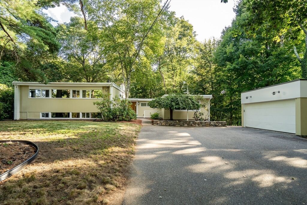 Property Photo:  464 Concord Ave  MA 02421 