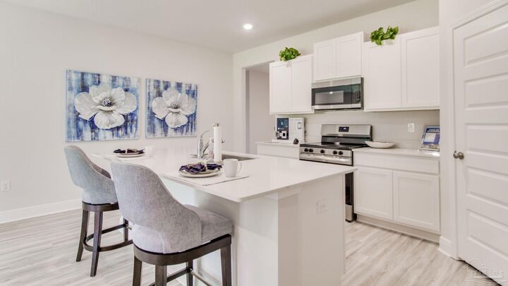 Property Photo: 8049 Fir Tree Dr FL 32583