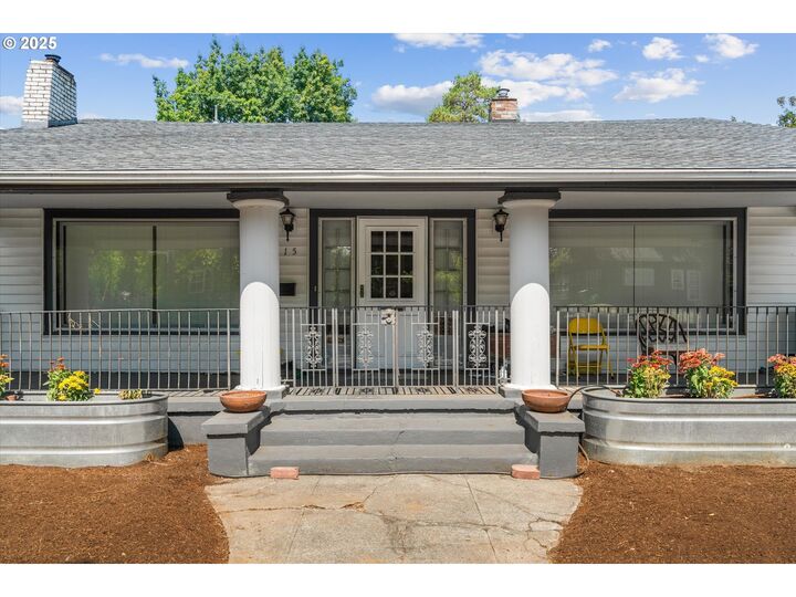 Property Photo: 3415 NE Killingsworth St OR 97211