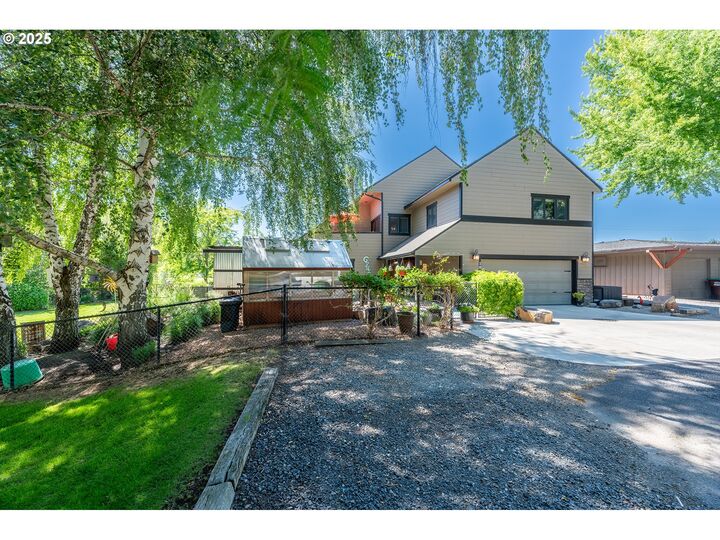 Property Photo:  101 NE Marmot Ln  OR 97754 