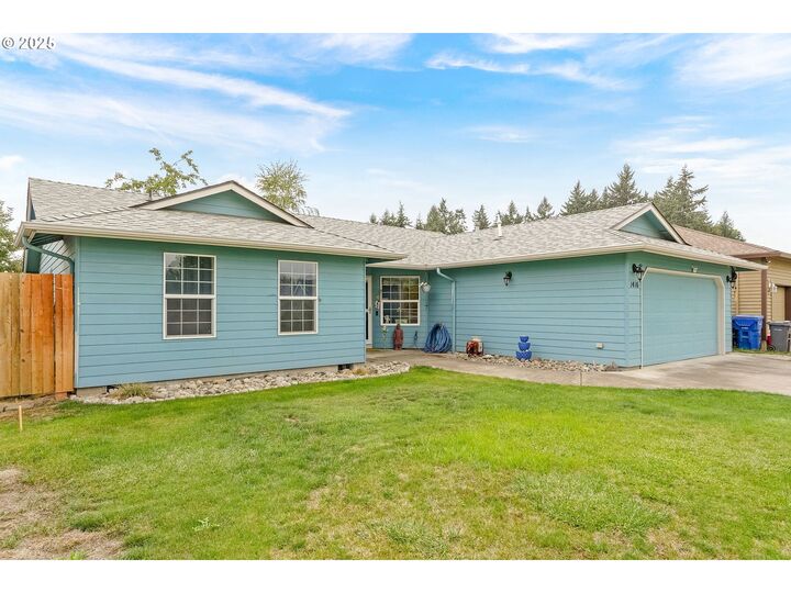 Property Photo: 1416 Erika Ave NE OR 97303