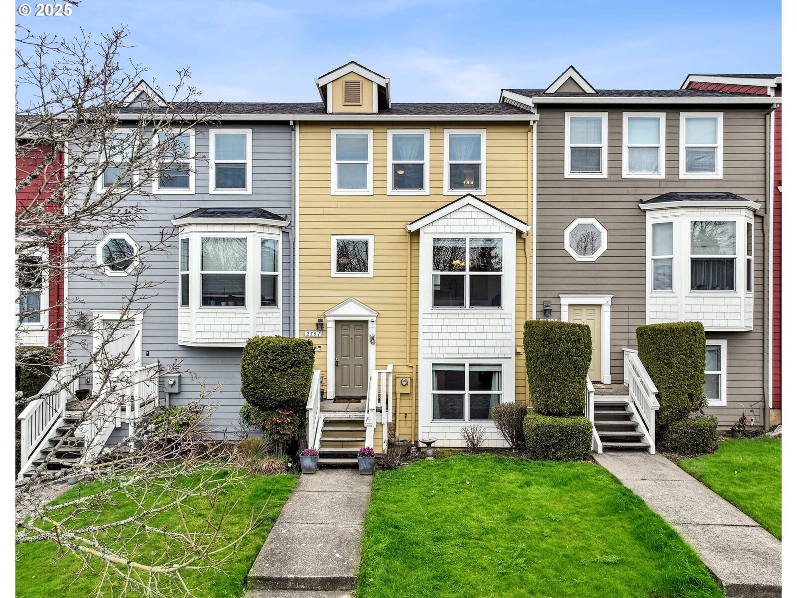 Property Photo:  2591 NW 1st Dr  OR 97030 
