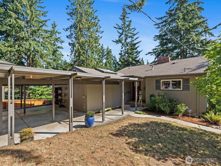 Property Photo:  13514  3rd Avenue NE  WA 98125 