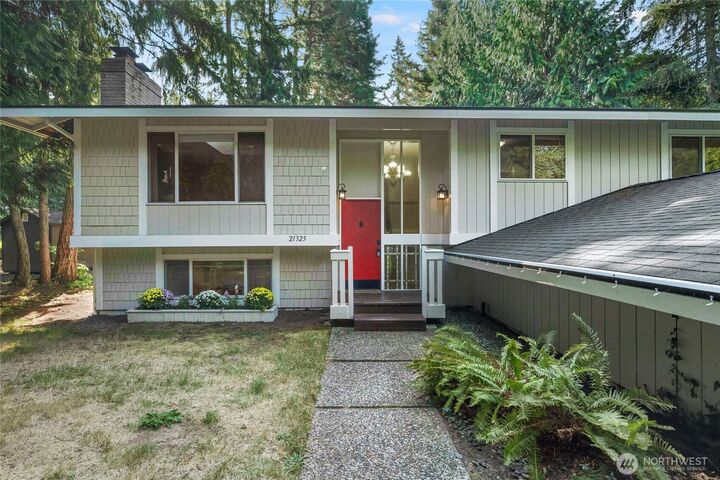 Property Photo: 21325 SE 24th Street WA 98075