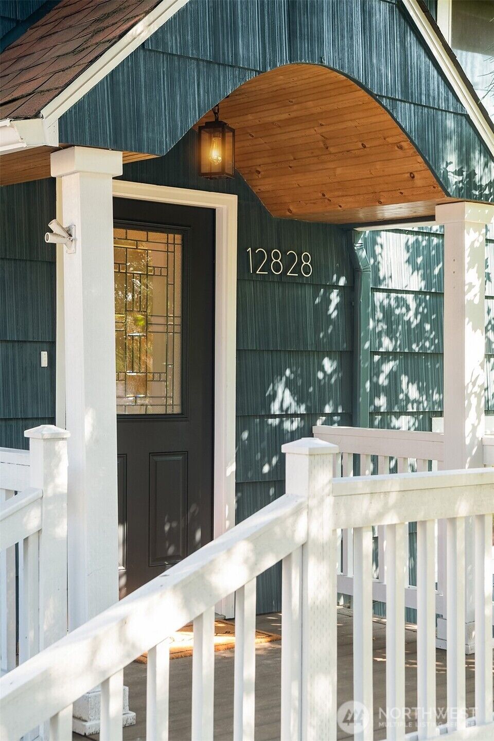 Property Photo: 12828 110th Avenue NE WA 98034