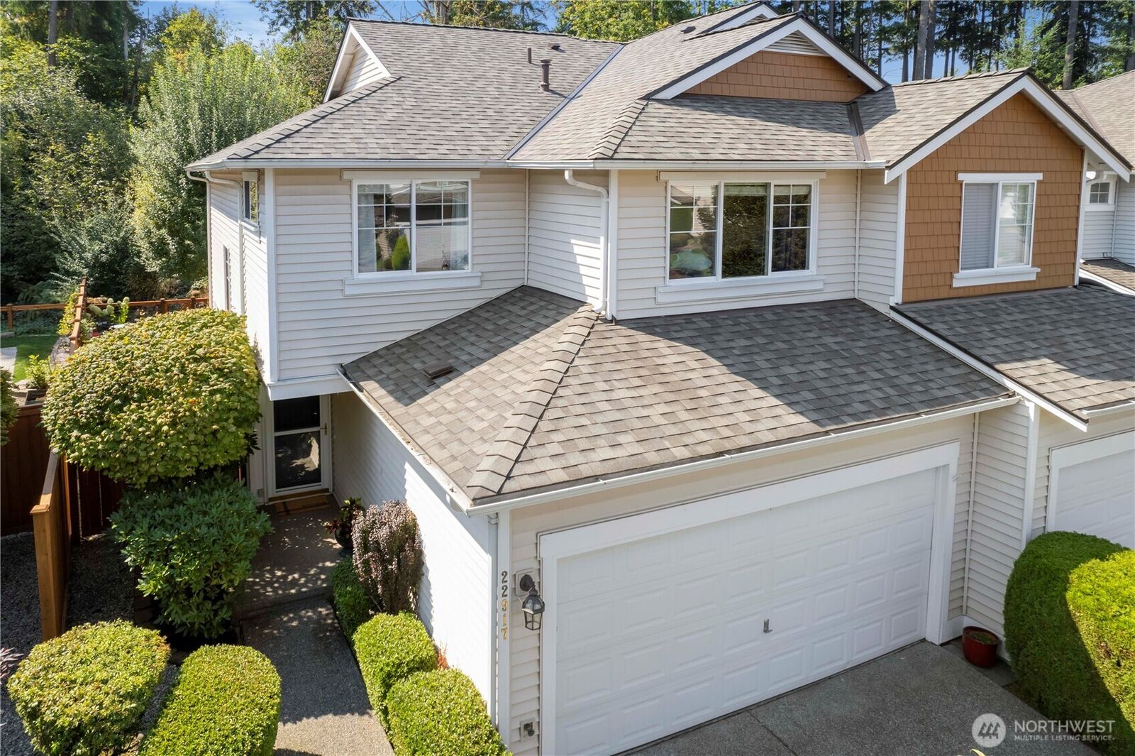 Property Photo: 22917 SE 241st Place WA 98038