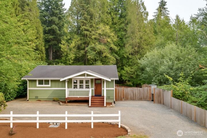 Property Photo: 19320 176th Avenue NE WA 98072