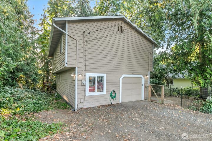 Property Photo: 18610 5th Avenue NE WA 98392